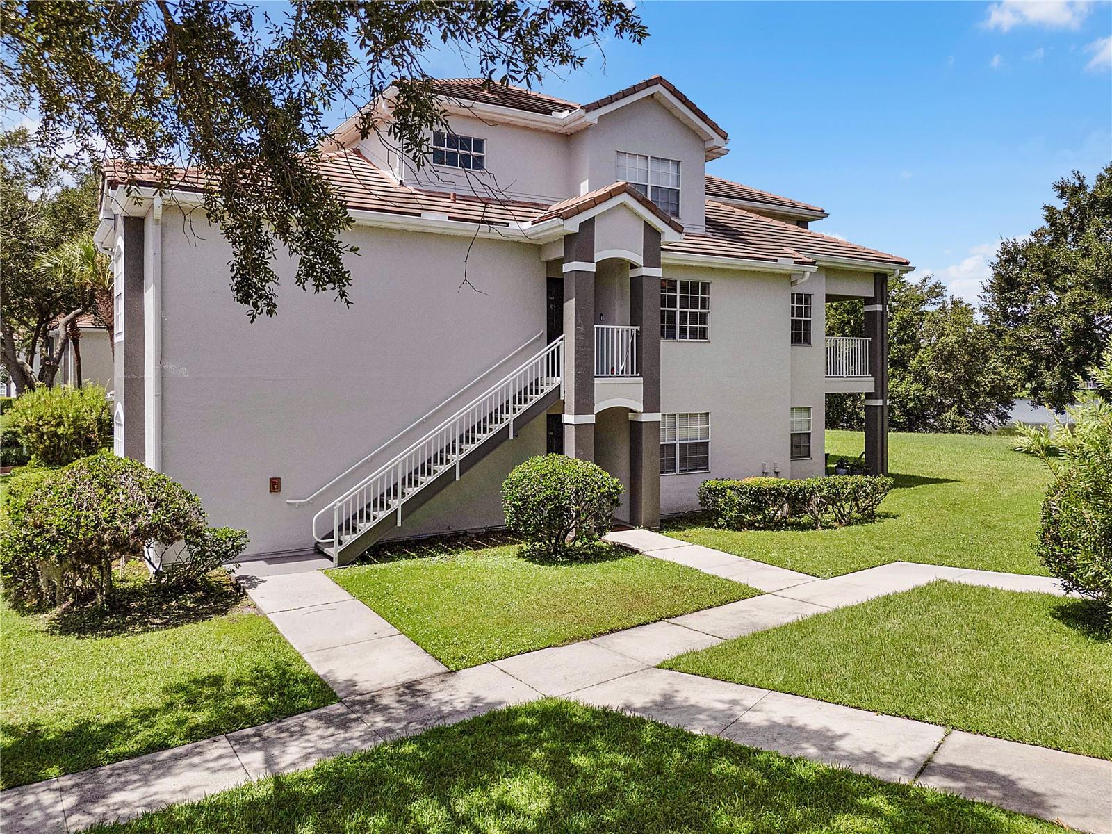 Photo of 13929 FAIRWAY ISLAND DRIVE #818 ORLANDO FL 32837