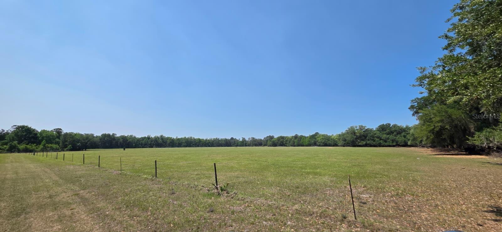 Photo of 10434 SE 225TH DRIVE HAWTHORNE FL 32640