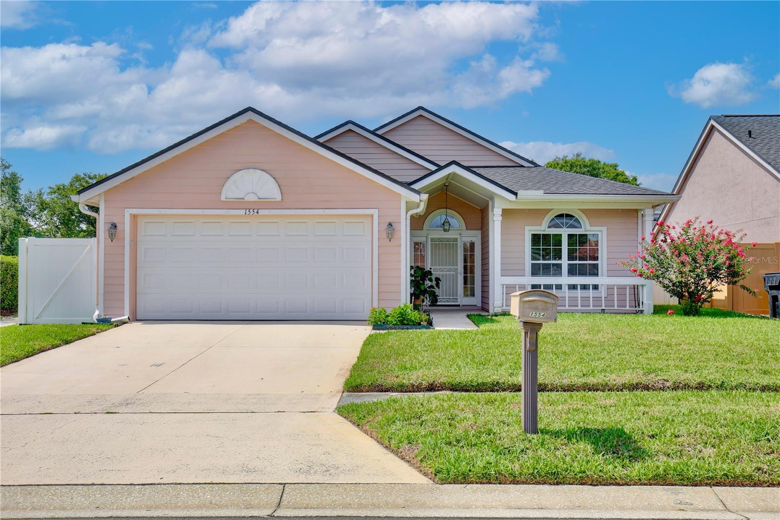 Photo of 1554 MARGARETE CRESCENT DRIVE APOPKA FL 32703