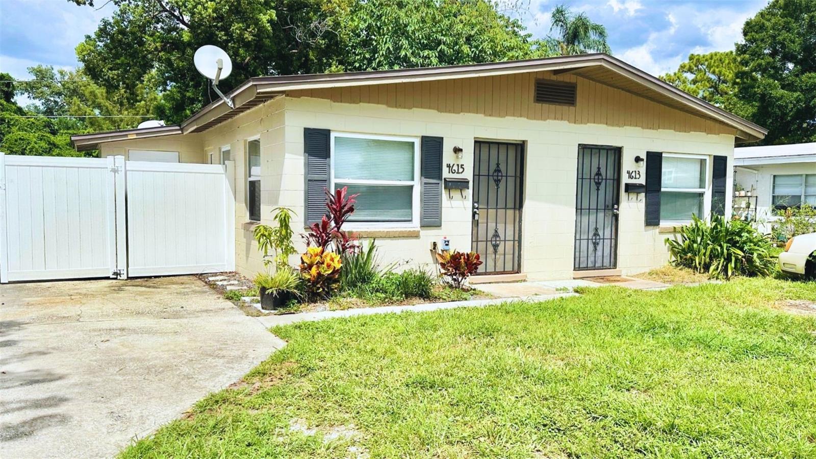 Photo of 4615 EDGEWATER DRIVE ORLANDO FL 32804