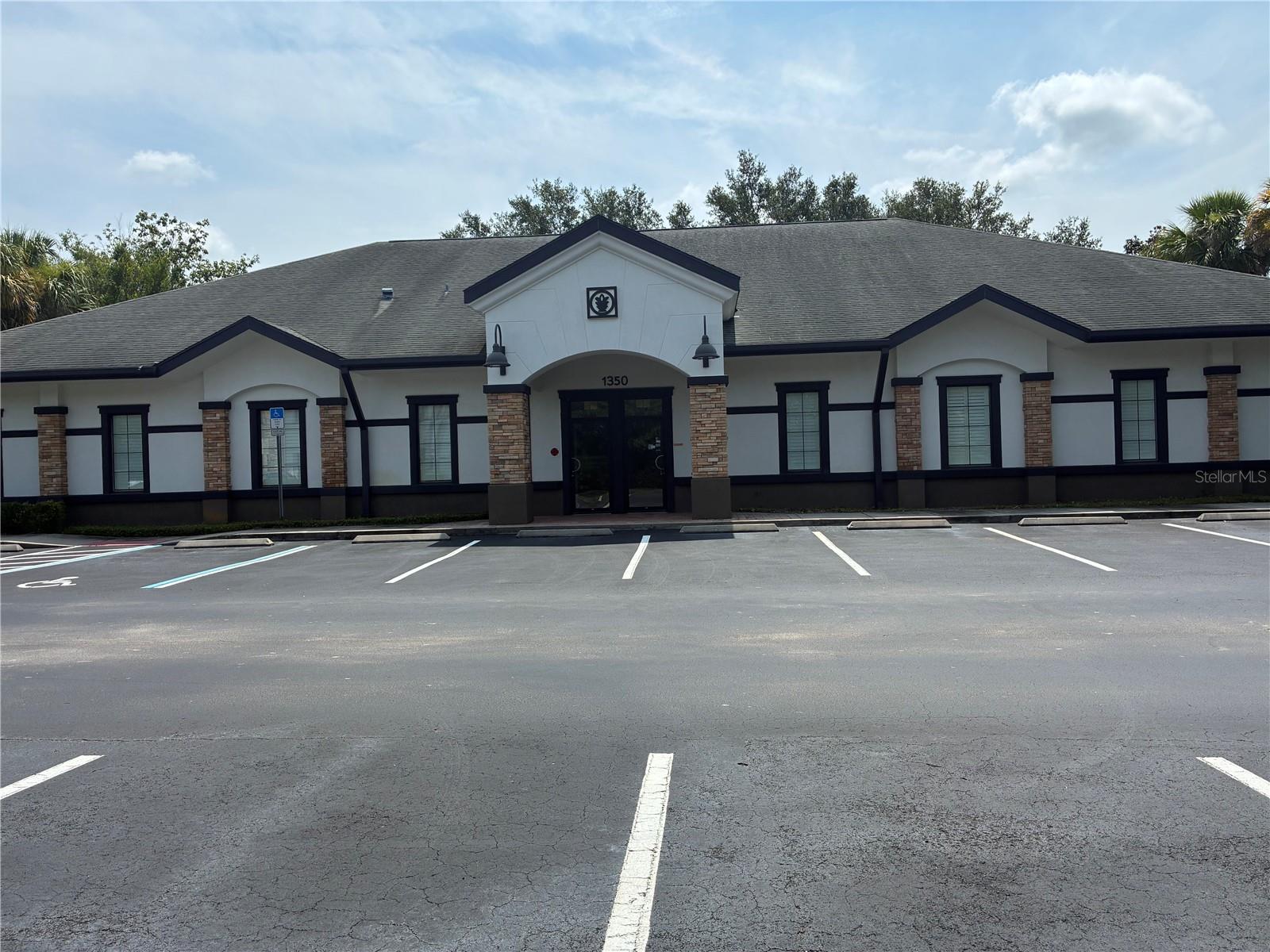 Photo of 1350 CITY VIEW CENTER OVIEDO FL 32765