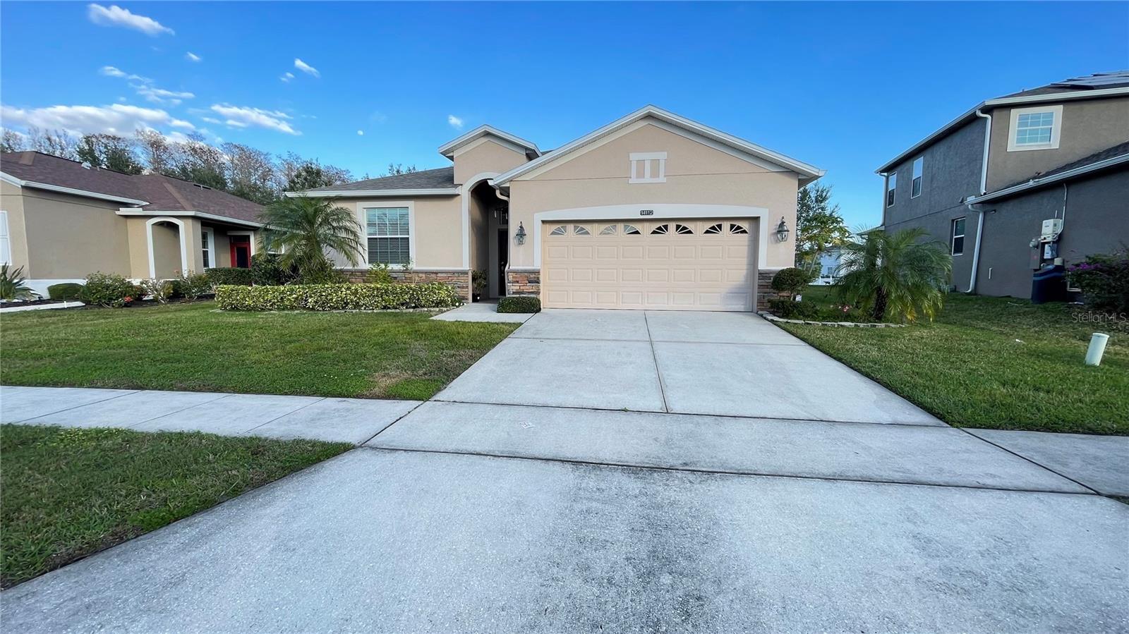 Photo of 14112 QUEENSIDE ST ORLANDO FL 32824