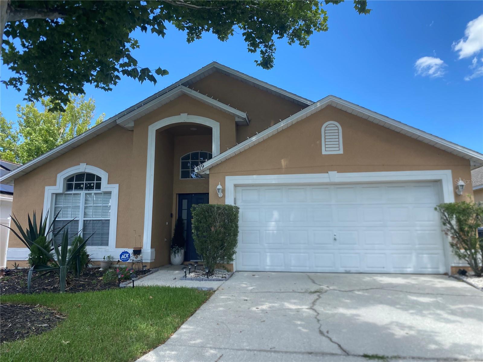 Photo of 419 BUCKINGHAM CIRCLE DAVENPORT FL 33897