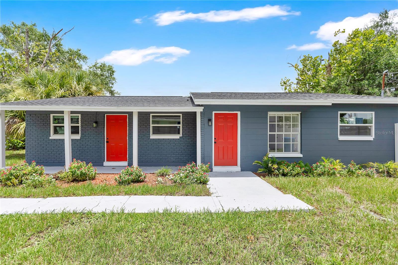 Photo of 1409 COLLEGE PARK LANE TAMPA FL 33612