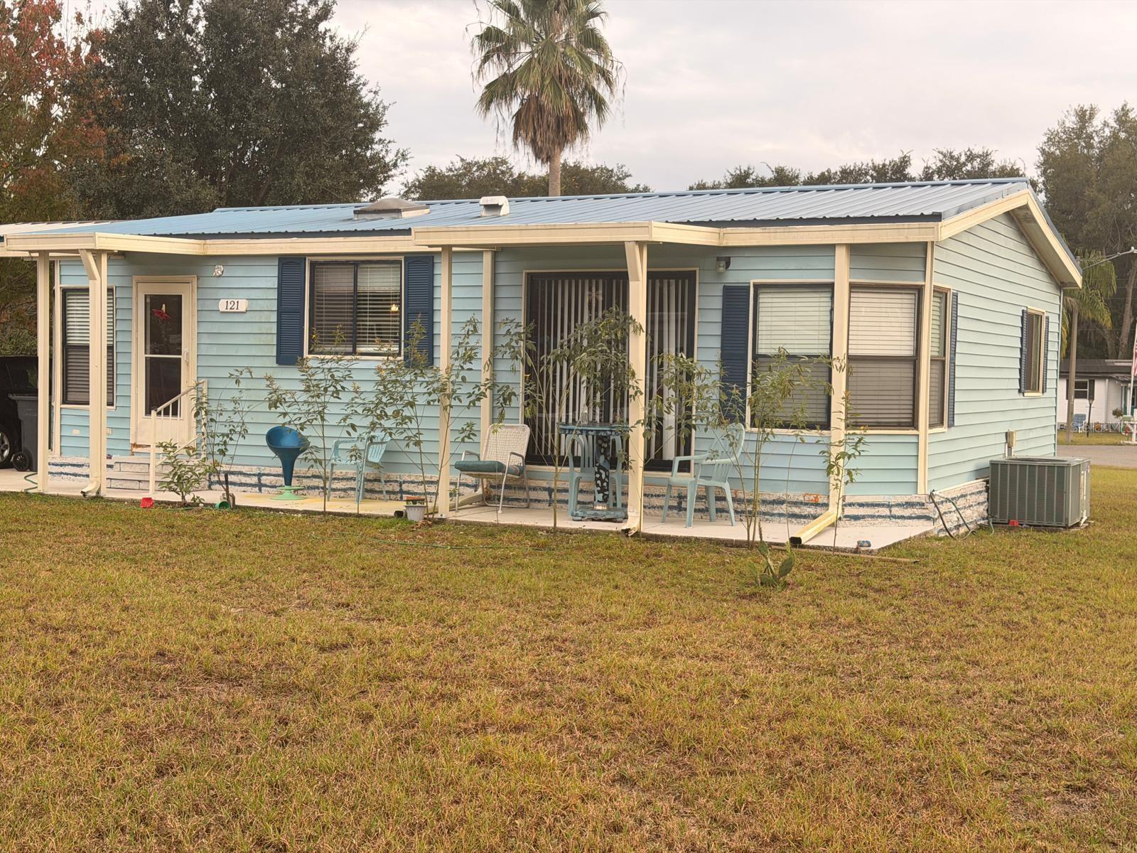 Photo of 121 HYDE PARK COURT DAVENPORT FL 33897