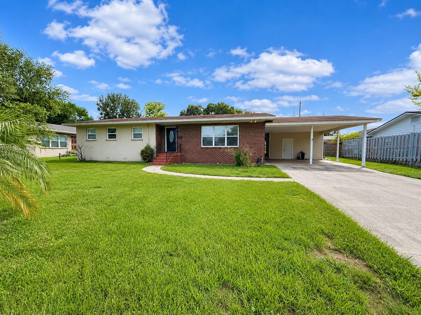 Photo of 409 MONTGOMERY AVENUE LAKELAND FL 33801