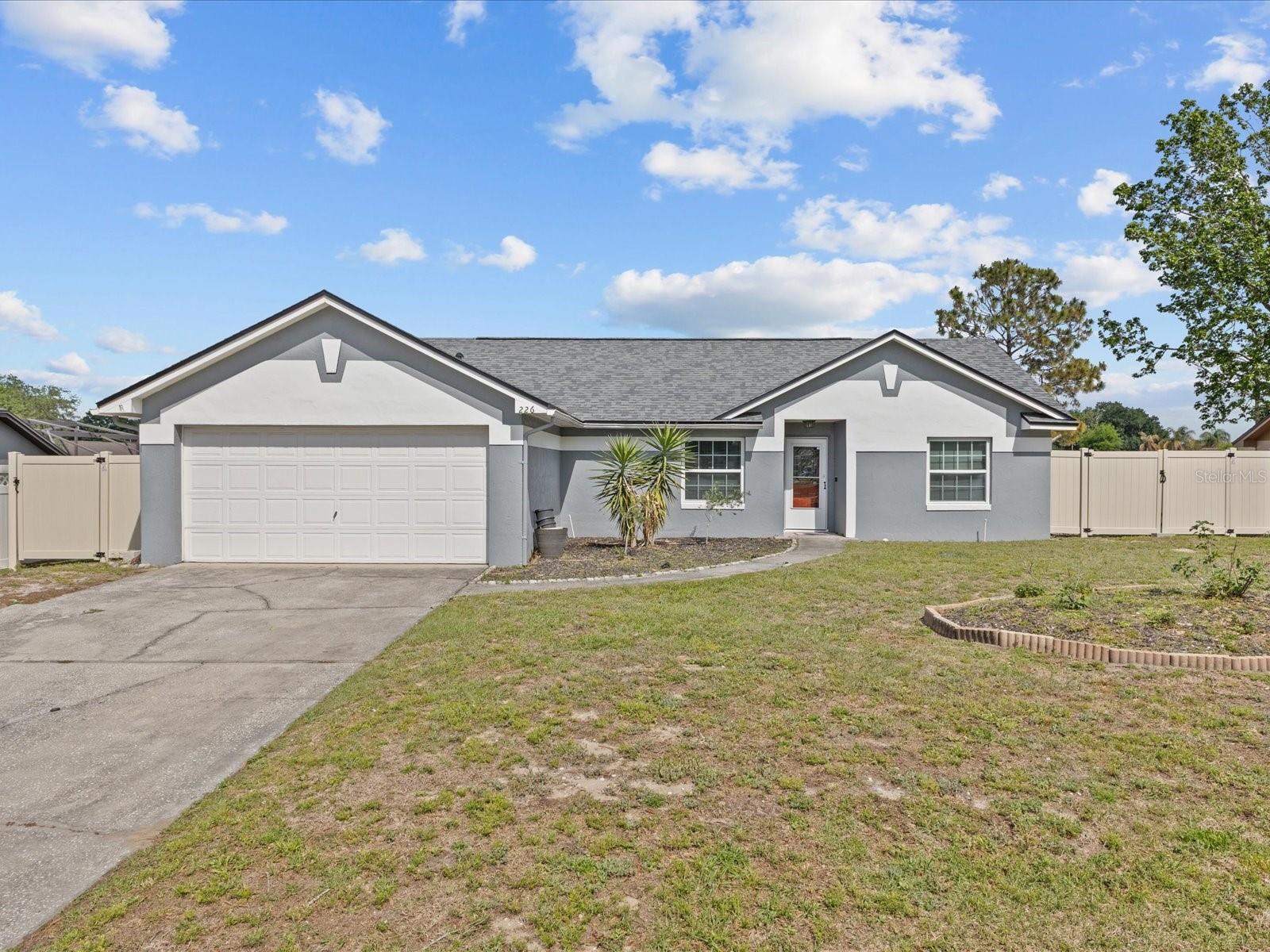 Photo of 226 WINDWARD WAY DAVENPORT FL 33837