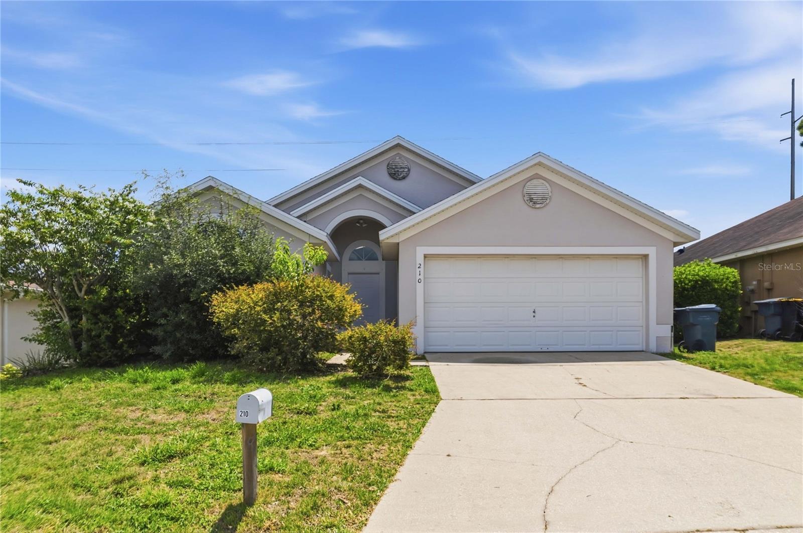 Photo of 210 PINE CONE DRIVE DAVENPORT FL 33897