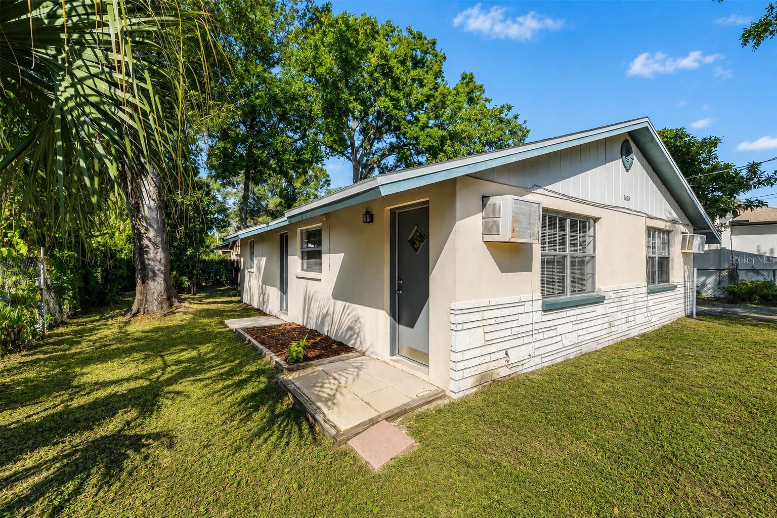 Photo of 9610 N 12TH STREET TAMPA FL 33612