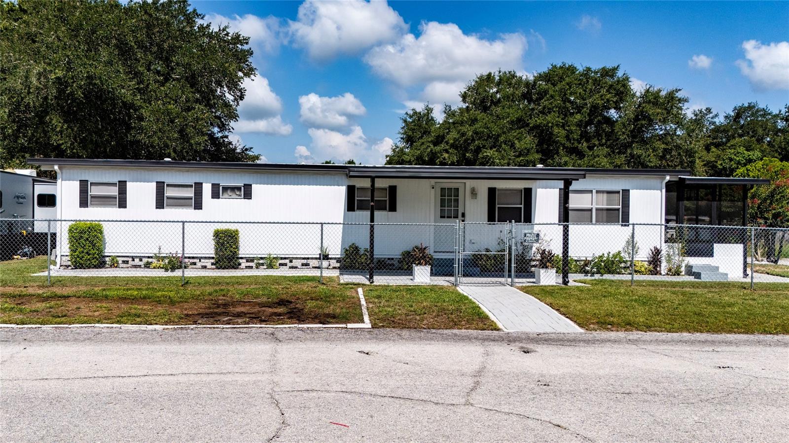 Photo of 24 FLAMINGO BOULEVARD WINTER HAVEN FL 33880