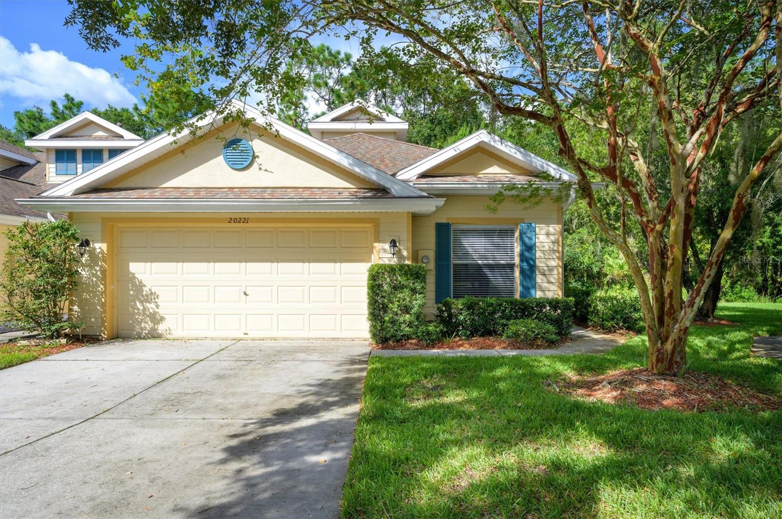 Photo of 20221 VINTAGE OAKS PLACE TAMPA FL 33647