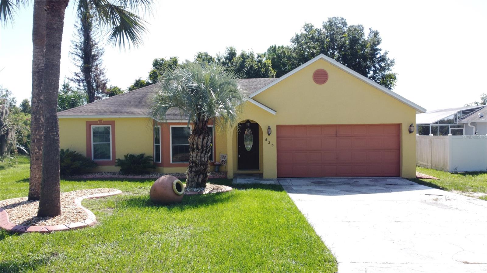 Photo of 533 BENT OAK LOOP DAVENPORT FL 33837