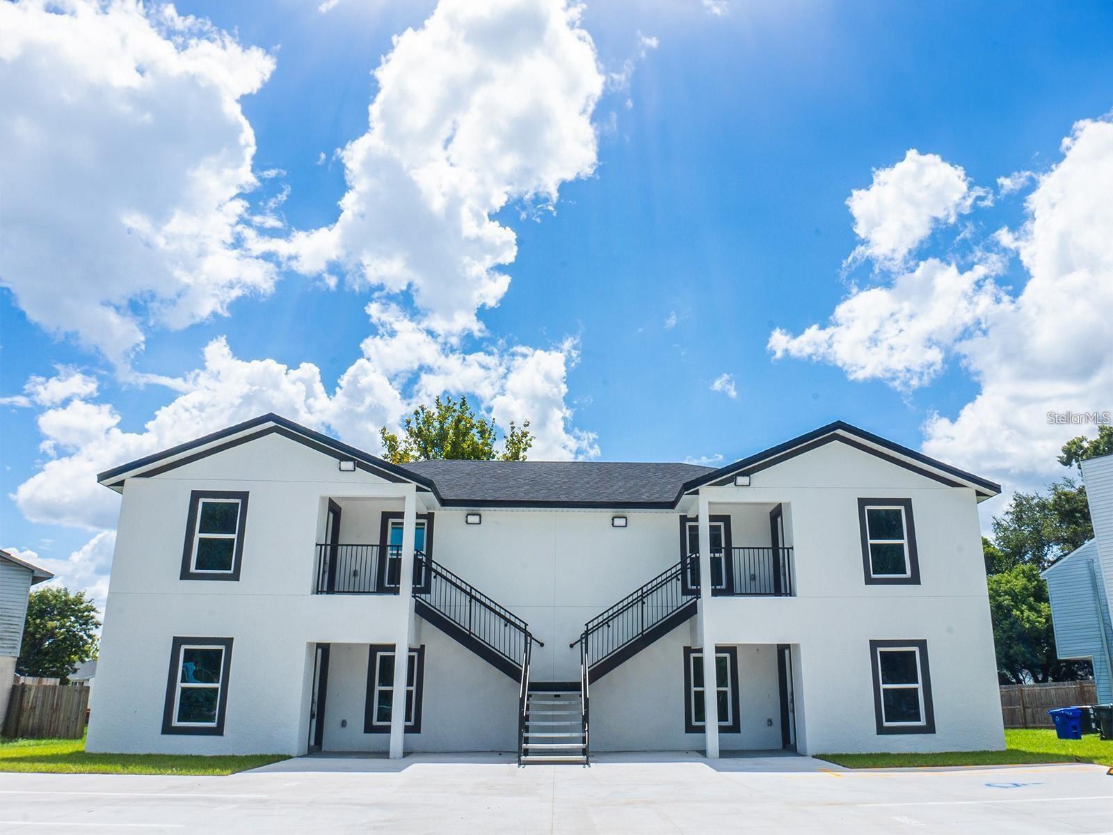 Photo of 1725 CRYSTAL GROVE DRIVE #1727 LAKELAND FL 33801