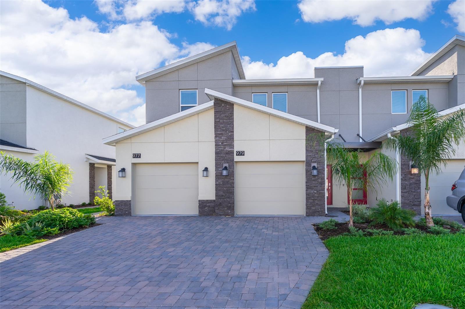 Photo of 979 SPLASH SHOT PLACE DAVENPORT FL 33896