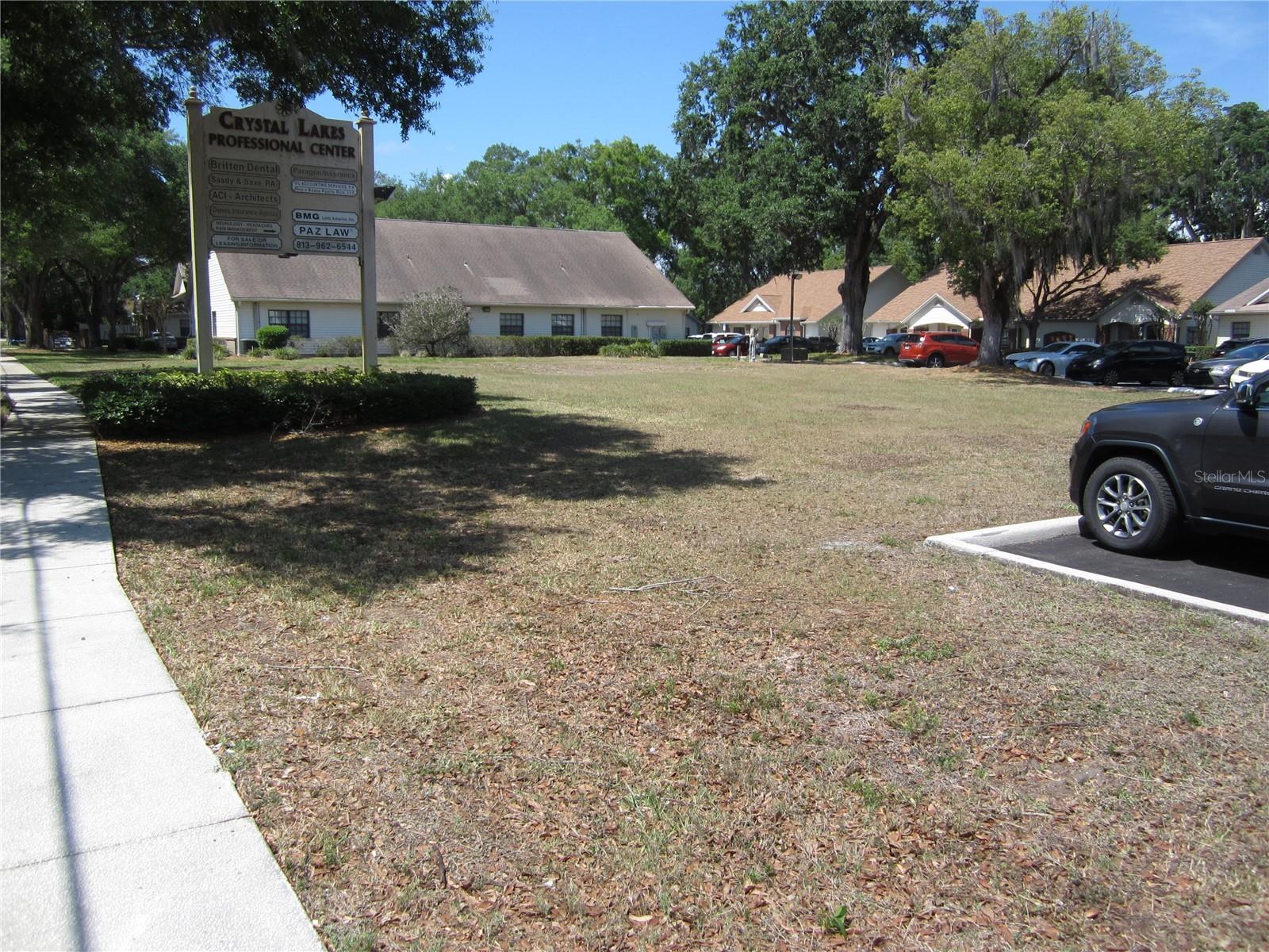 Photo of 209 CRYSTAL GROVE BOULEVARD LUTZ FL 33548