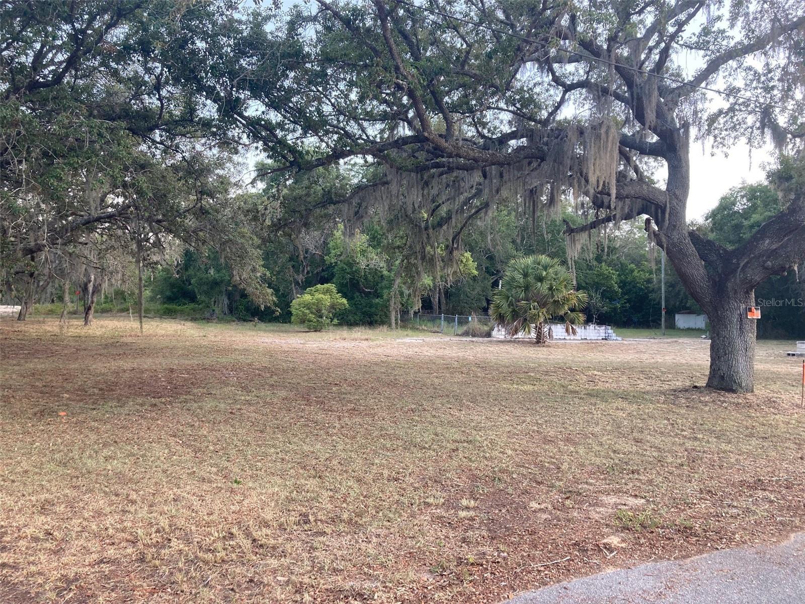 Photo of 2830 LAUREL AVENUE LAKE WALES FL 33898