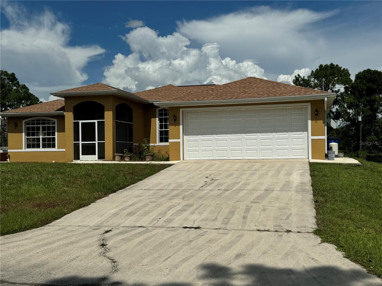 Photo of 814 JEFFERSON AVENUE #1 LEHIGH ACRES FL 33936