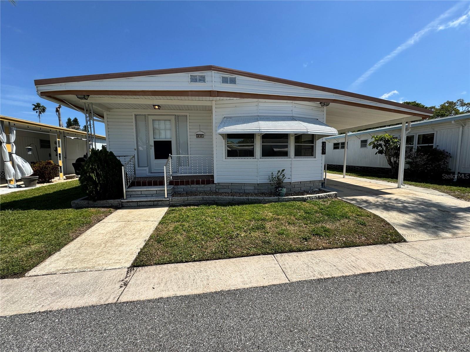 Photo of 2331 BELLEAIR RD #Lot 237 CLEARWATER FL 33764