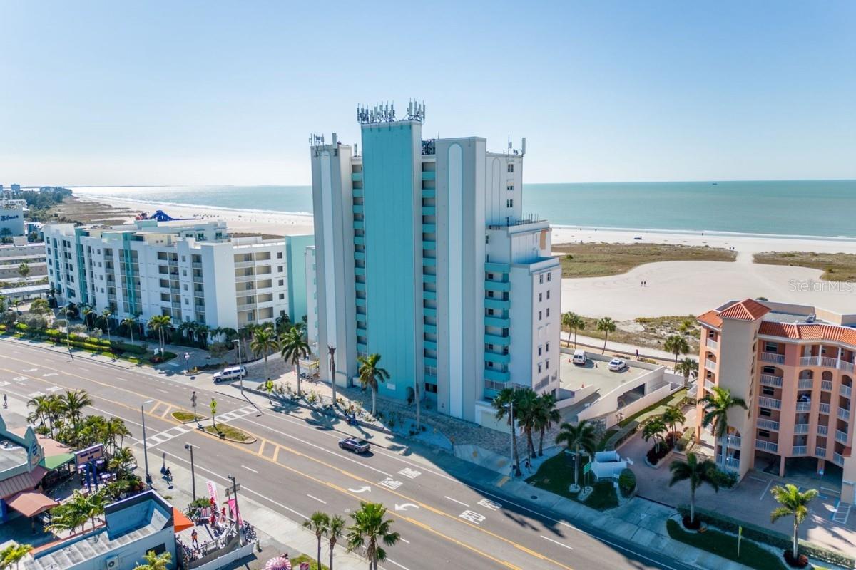 Photo of 11000 GULF BOULEVARD #1002 TREASURE ISLAND FL 33706