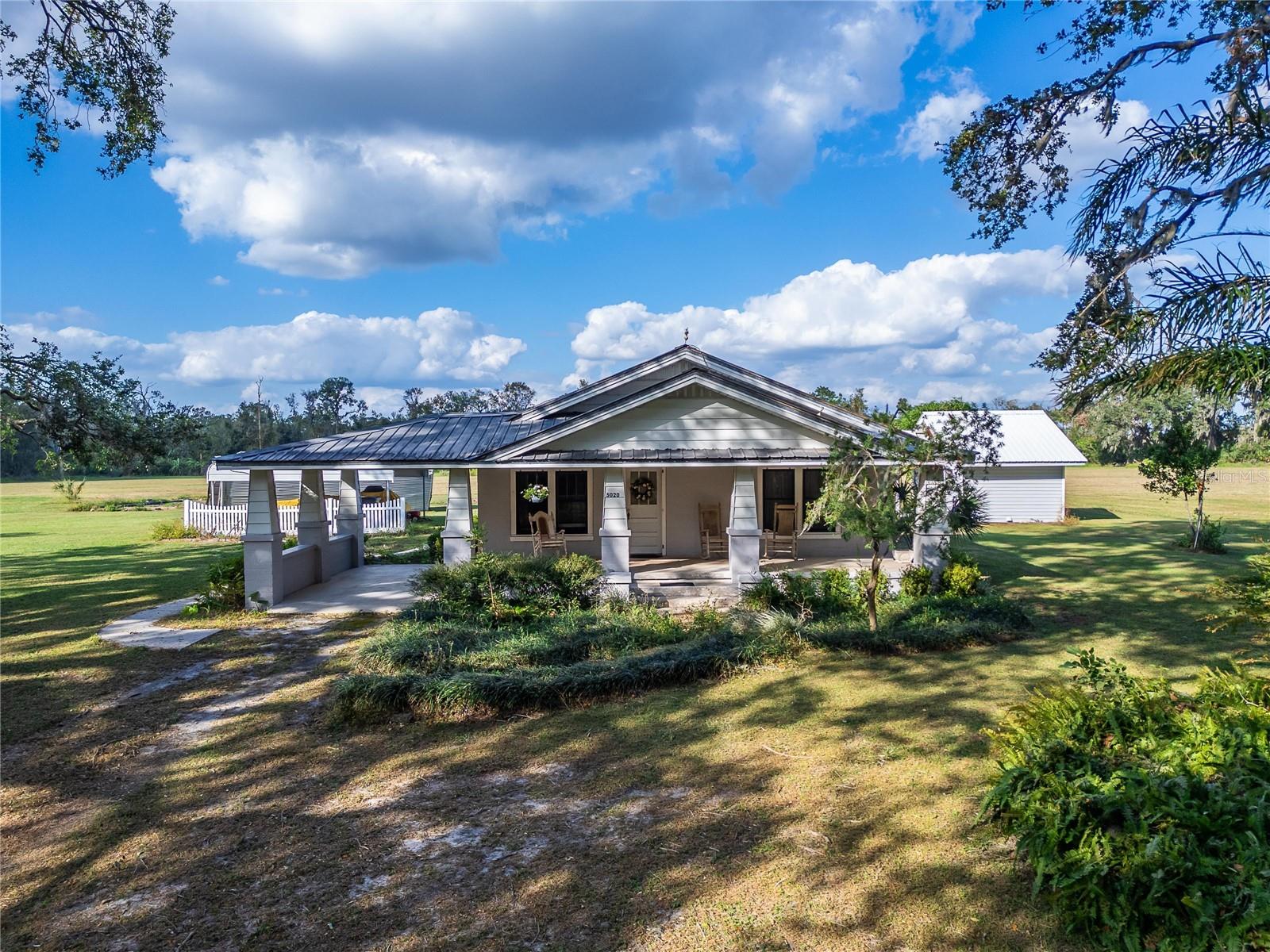 Photo of 5030 SYDNEY ROAD PLANT CITY FL 33566