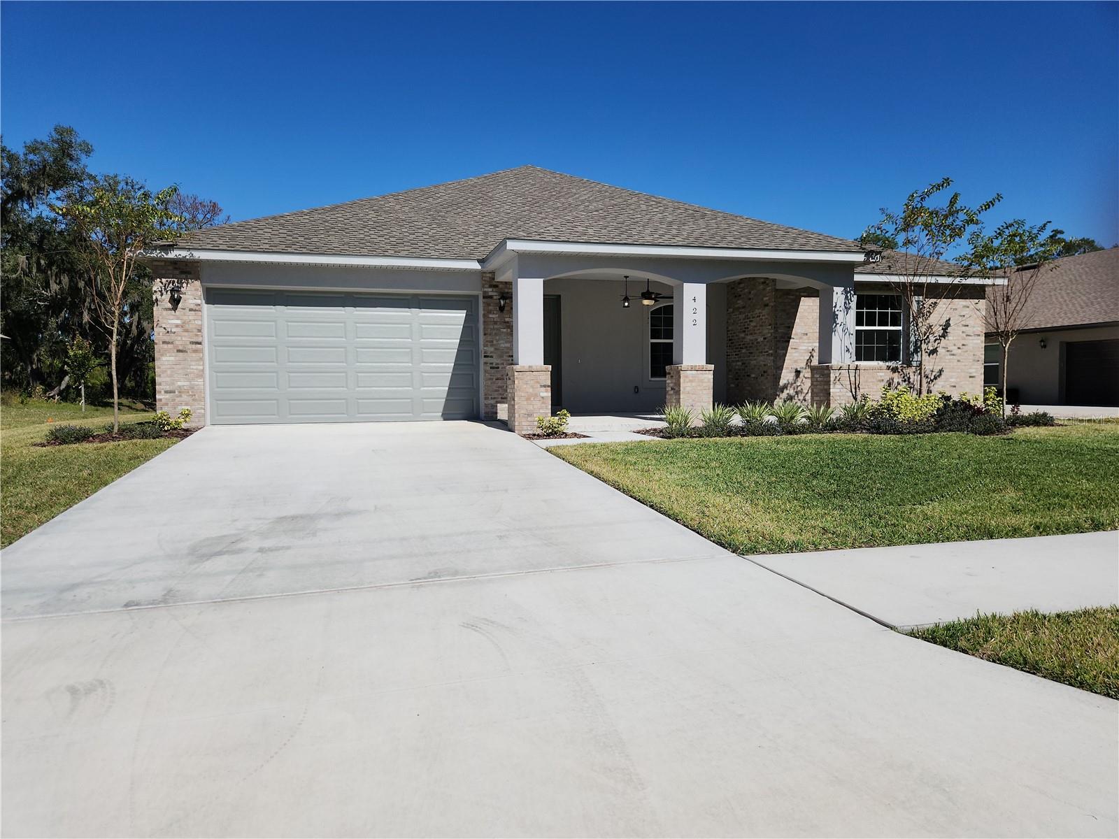 Photo of 422 SHANNON ESTATES COURT PLANT CITY FL 33563