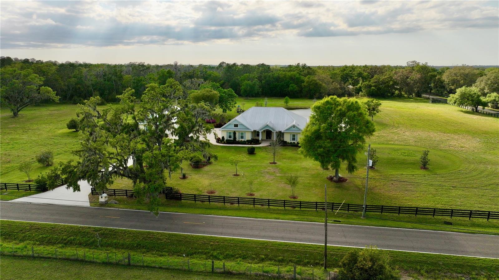 Photo of 3709 GALLAGHER ROAD PLANT CITY FL 33565