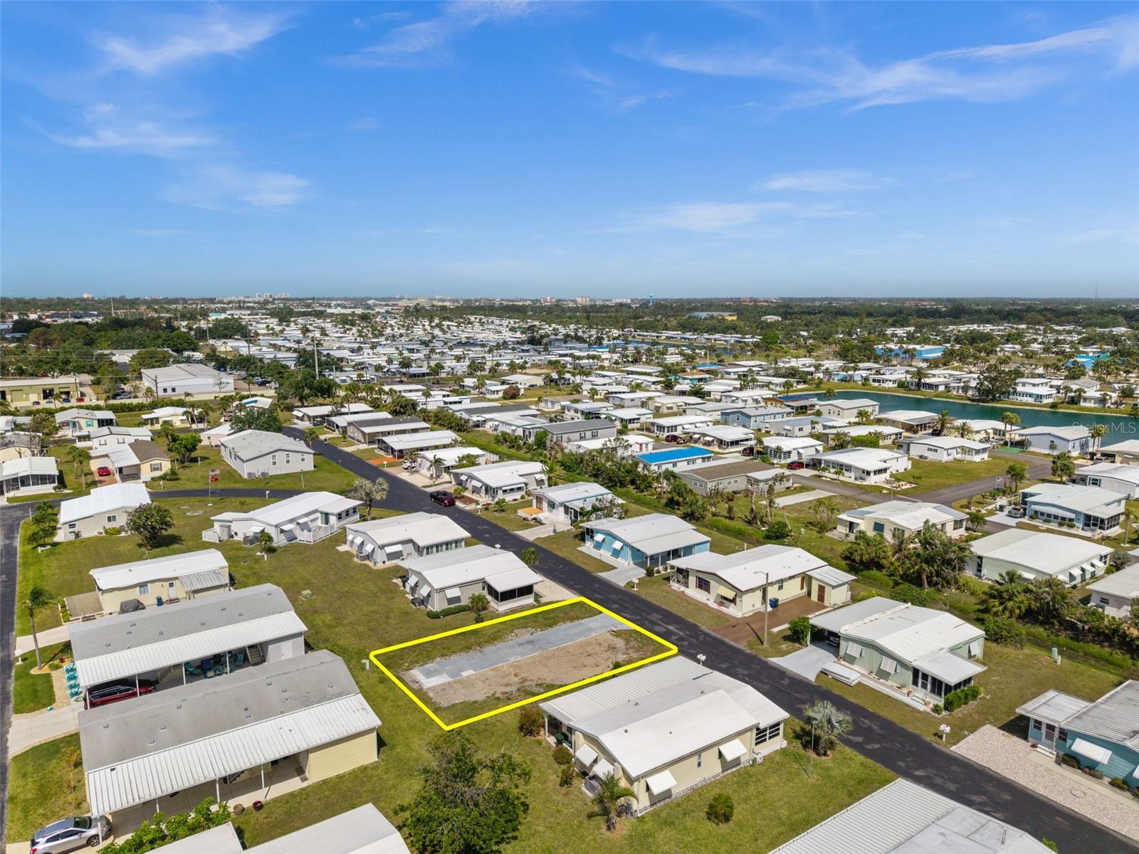 Photo of 561 LONGWOOD DRIVE VENICE FL 34285