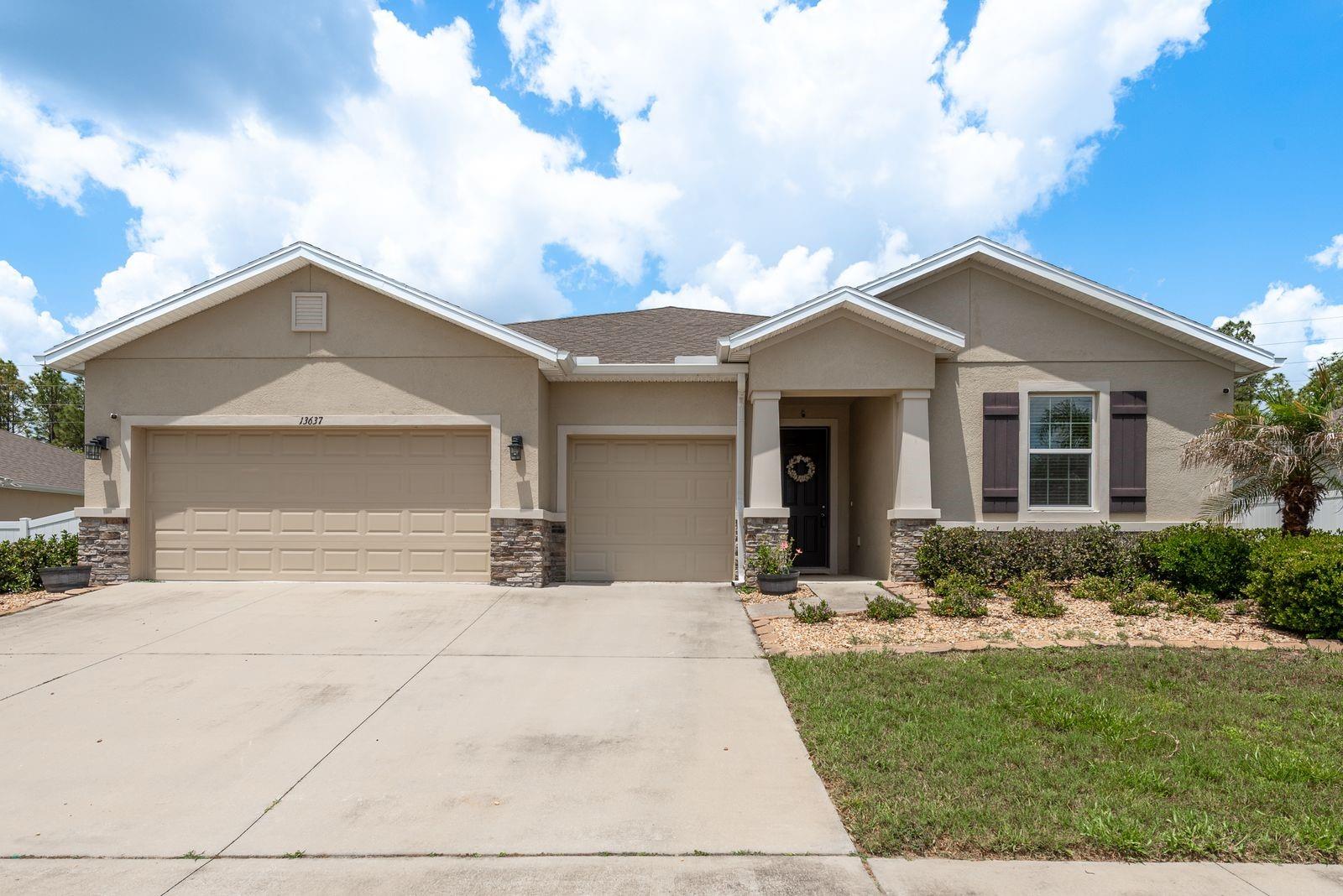 Photo of 13637 BLYTHEWOOD DRIVE SPRING HILL FL 34609