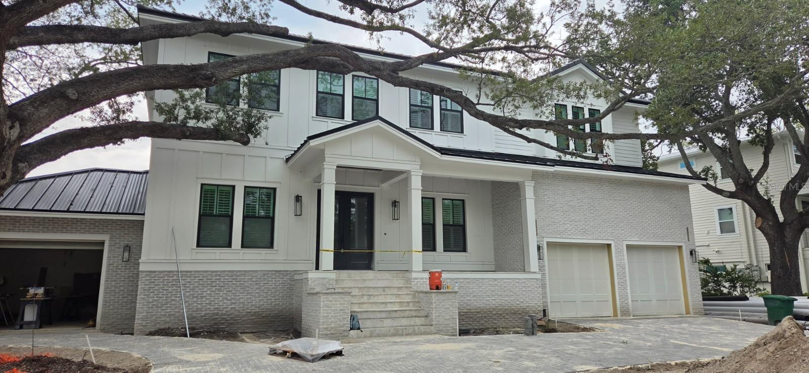 Photo of 690 GENEVA PLACE TAMPA FL 33606
