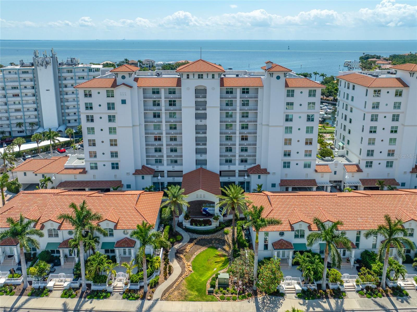 Photo of 1325 SNELL ISLE BOULEVARD #810 ST PETERSBURG FL 33704