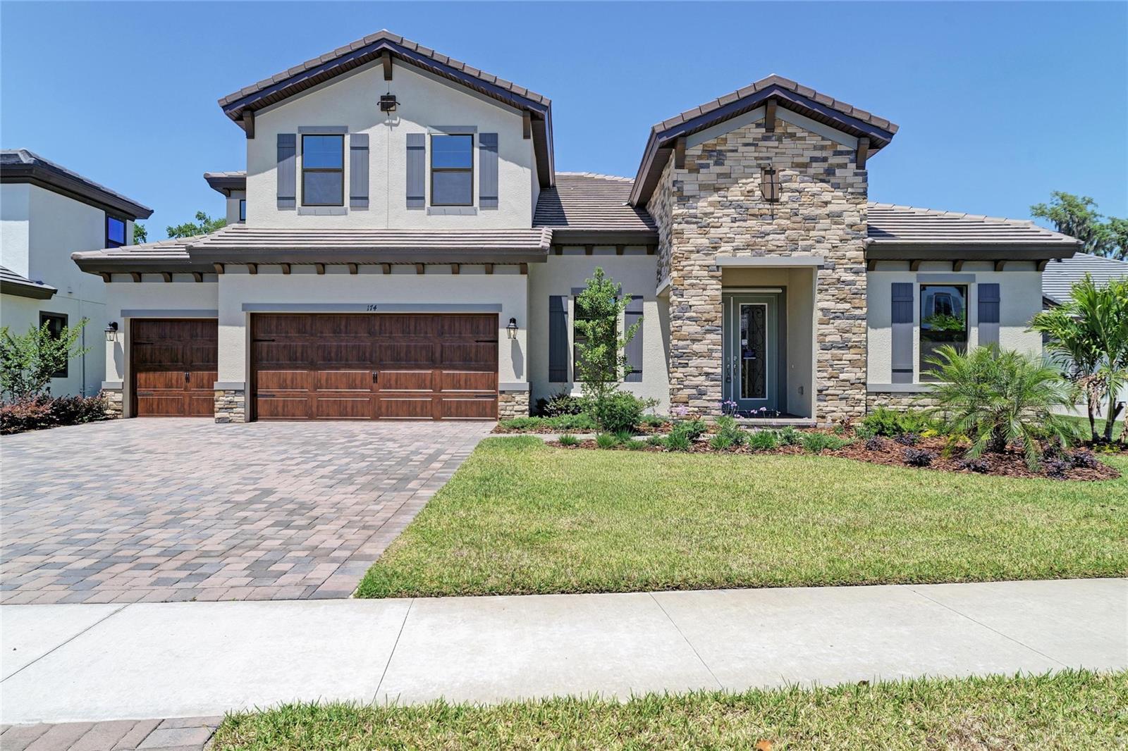 Photo of 174 HIDDEN ESTATES COURT BRANDON FL 33511