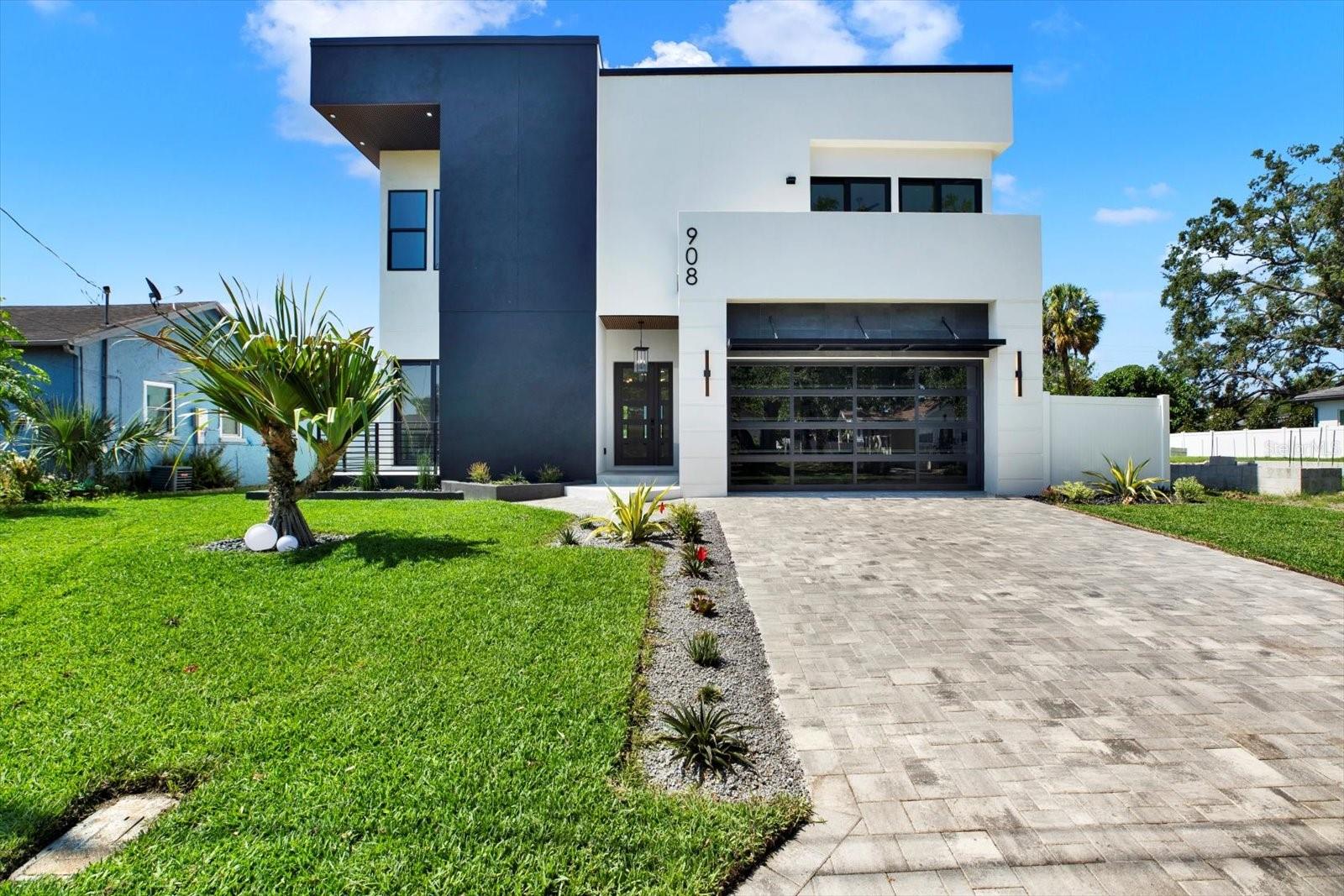 Photo of 908 W FRIBLEY STREET TAMPA FL 33603