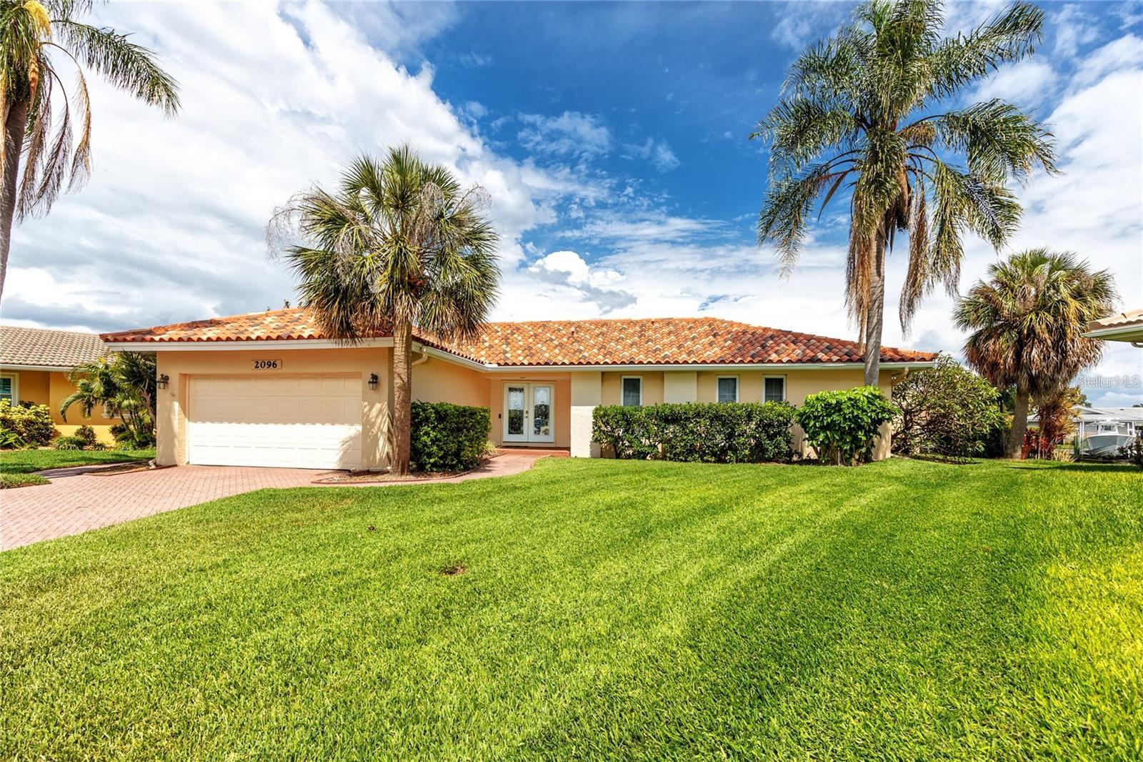Photo of 2096 MASSACHUSETTS AVENUE ST PETERSBURG FL 33703