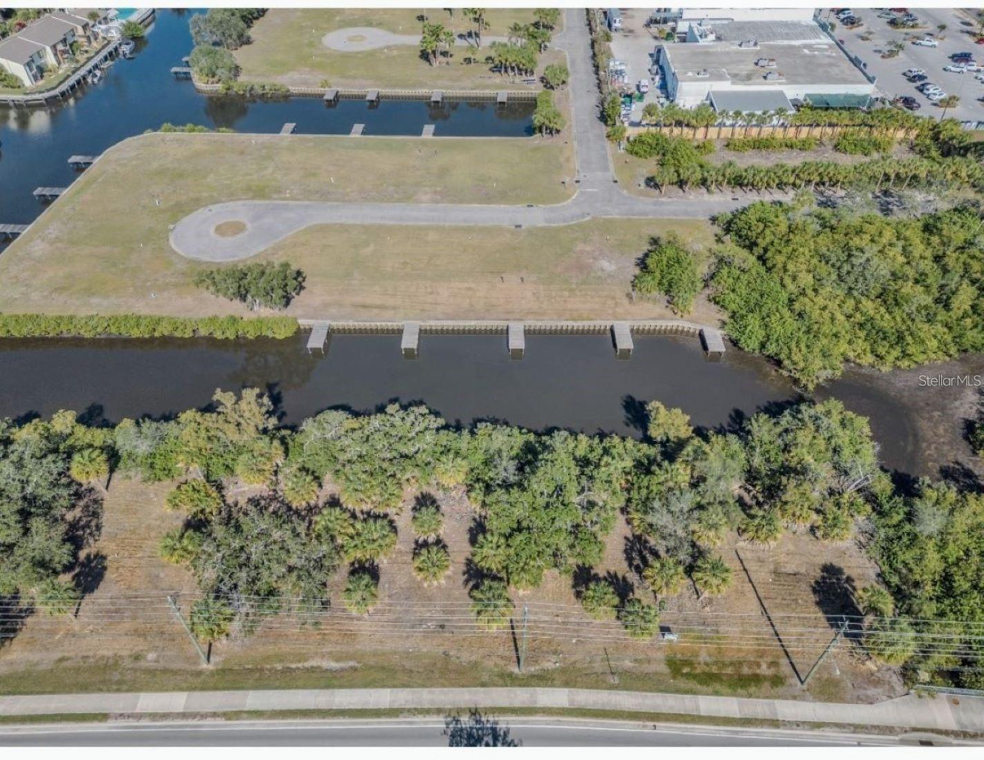 Photo of 100 MERES BOULEVARD TARPON SPRINGS FL 34689