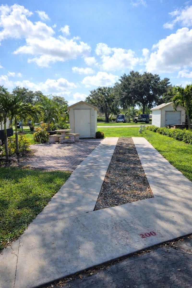 Photo of 2938 PAR DRIVE #200 BOWLING GREEN FL 33834