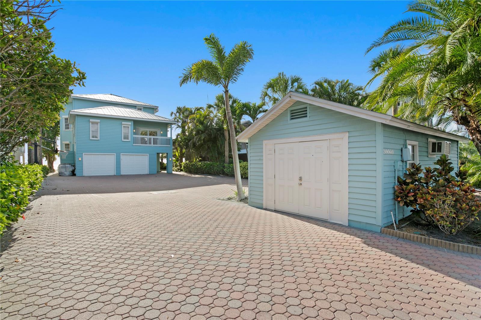 Photo of 20060 GULF BOULEVARD INDIAN SHORES FL 33785