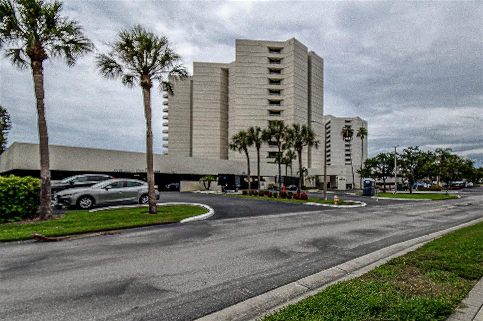 Photo of 5940 PELICAN BAY PLAZA #406 GULFPORT FL 33707