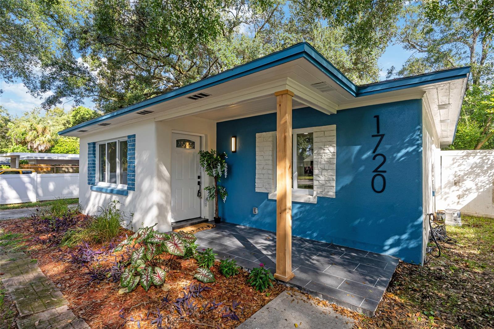 Photo of 1720 SE LAMBRIGHT STREET TAMPA FL 33610