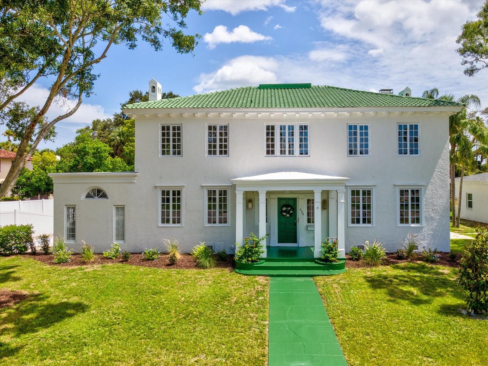 Photo of 456 GARDENIA STREET BELLEAIR FL 33756