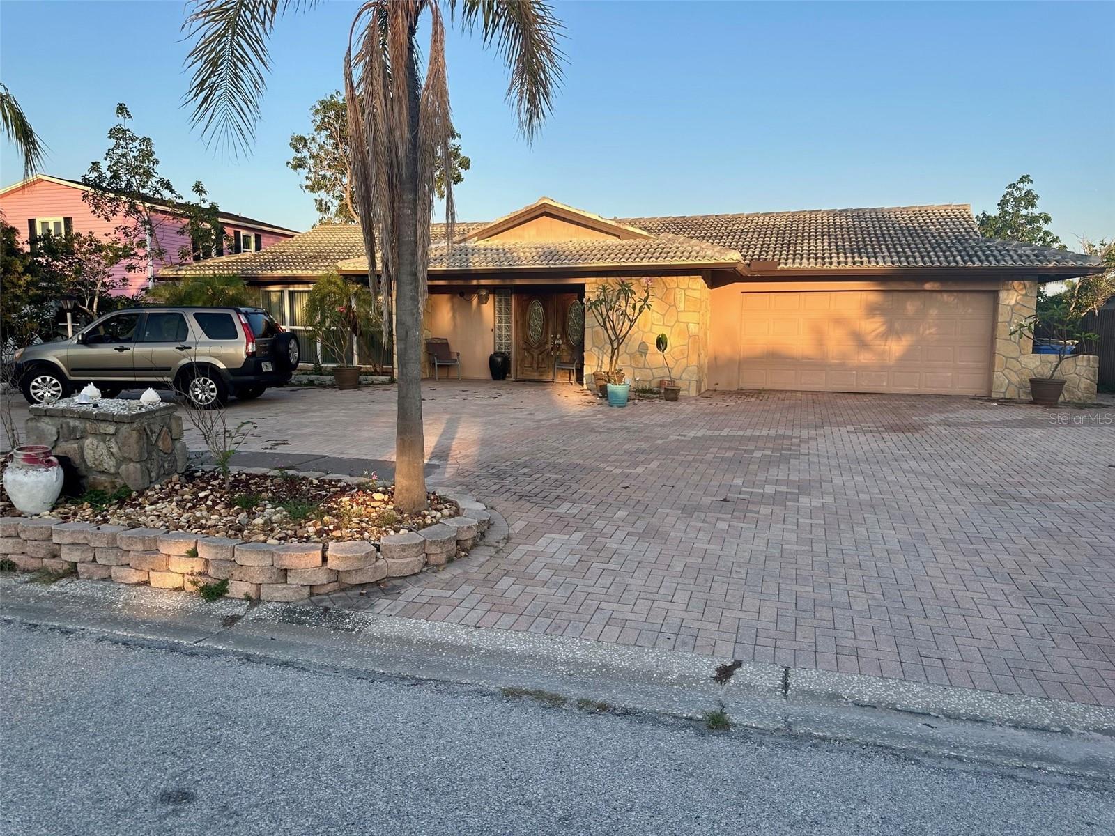 Photo of 3920 VENETIAN WAY TAMPA FL 33634