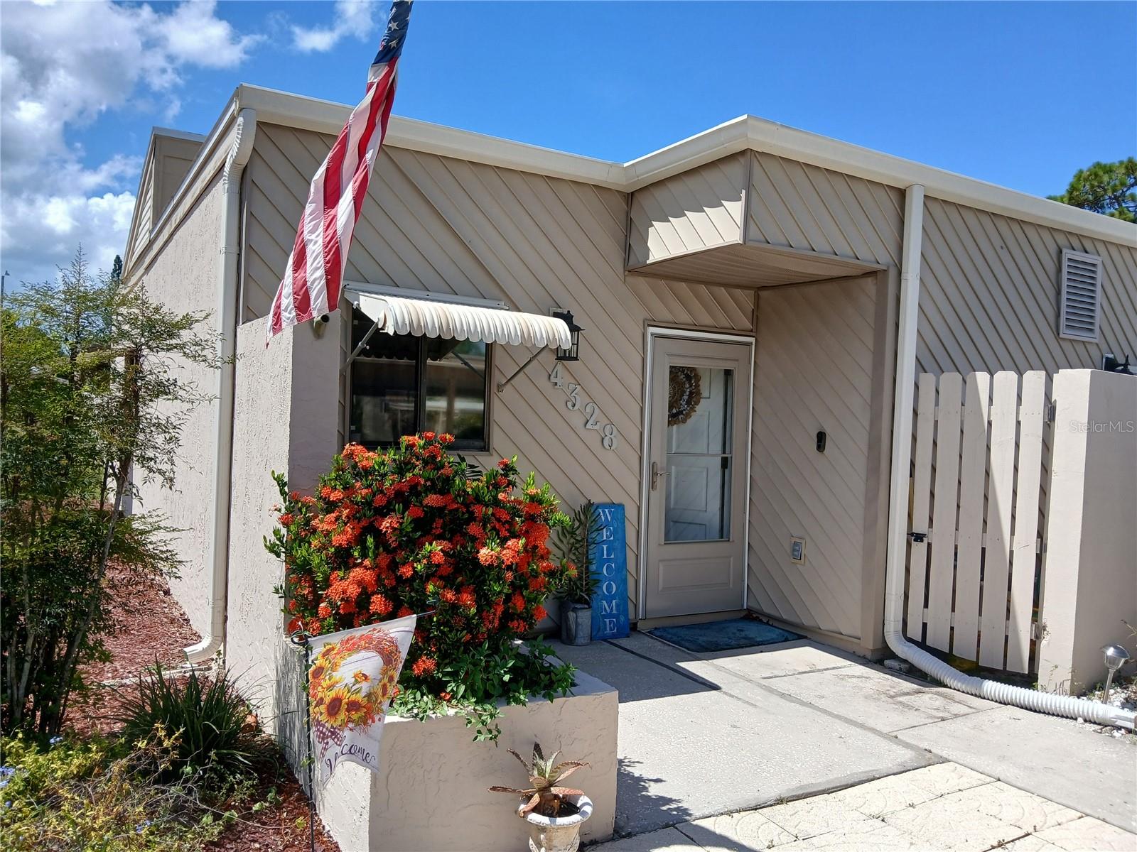 Photo of 4328 SUSSEX STREET HOLIDAY FL 34691