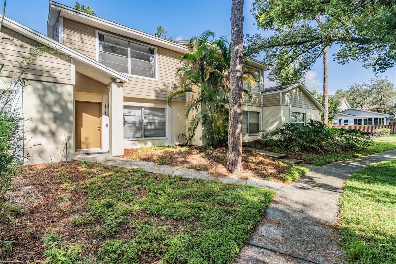 Photo of 14631 LAKE FOREST DRIVE LUTZ FL 33559