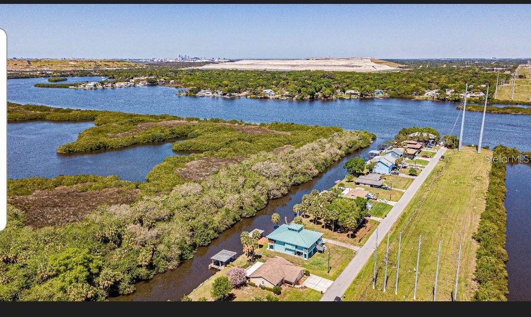 Photo of BAY DR GIBSONTON FL 33534