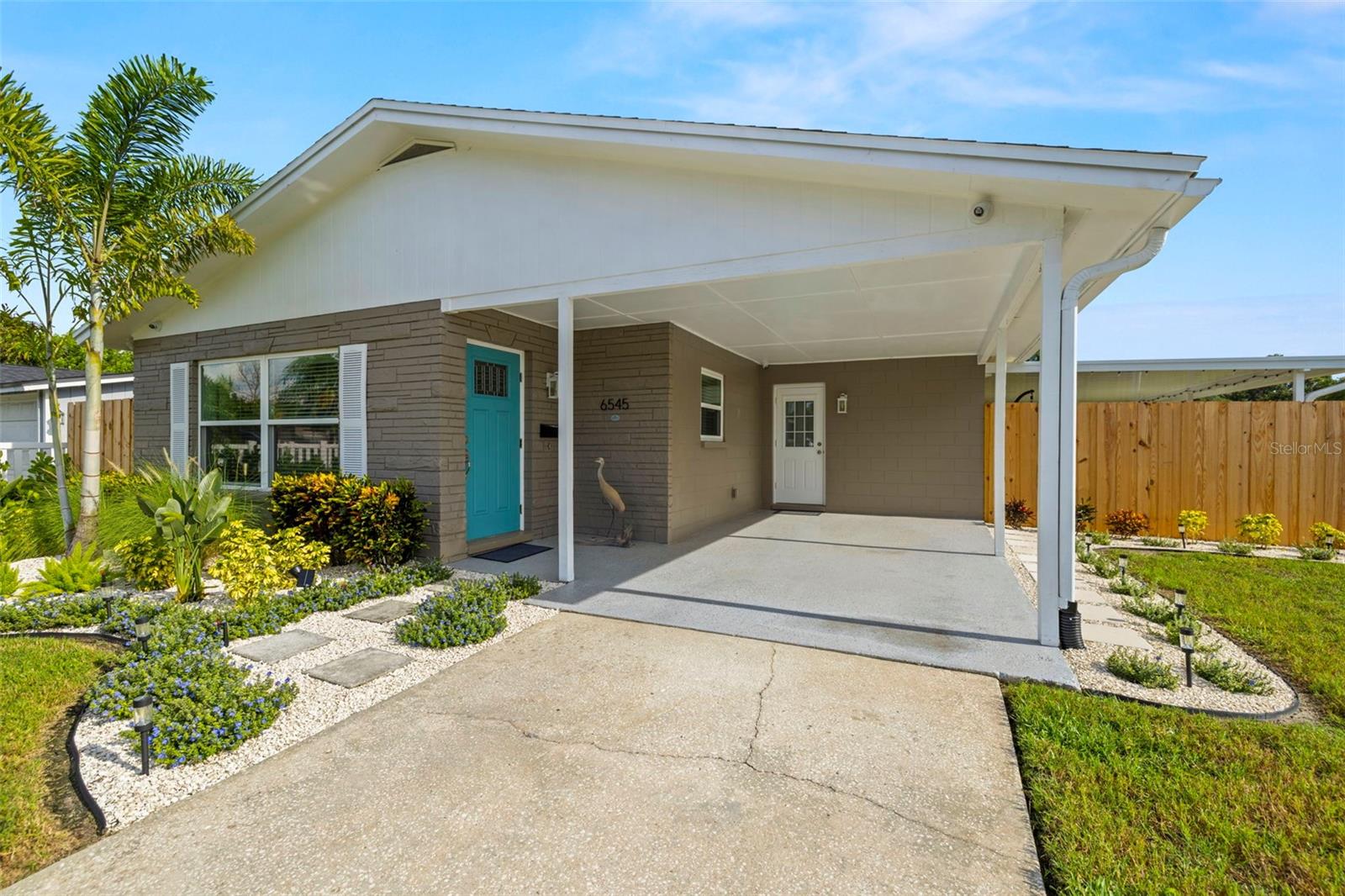 Photo of 6545 S WEST SHORE CIRCLE TAMPA FL 33616