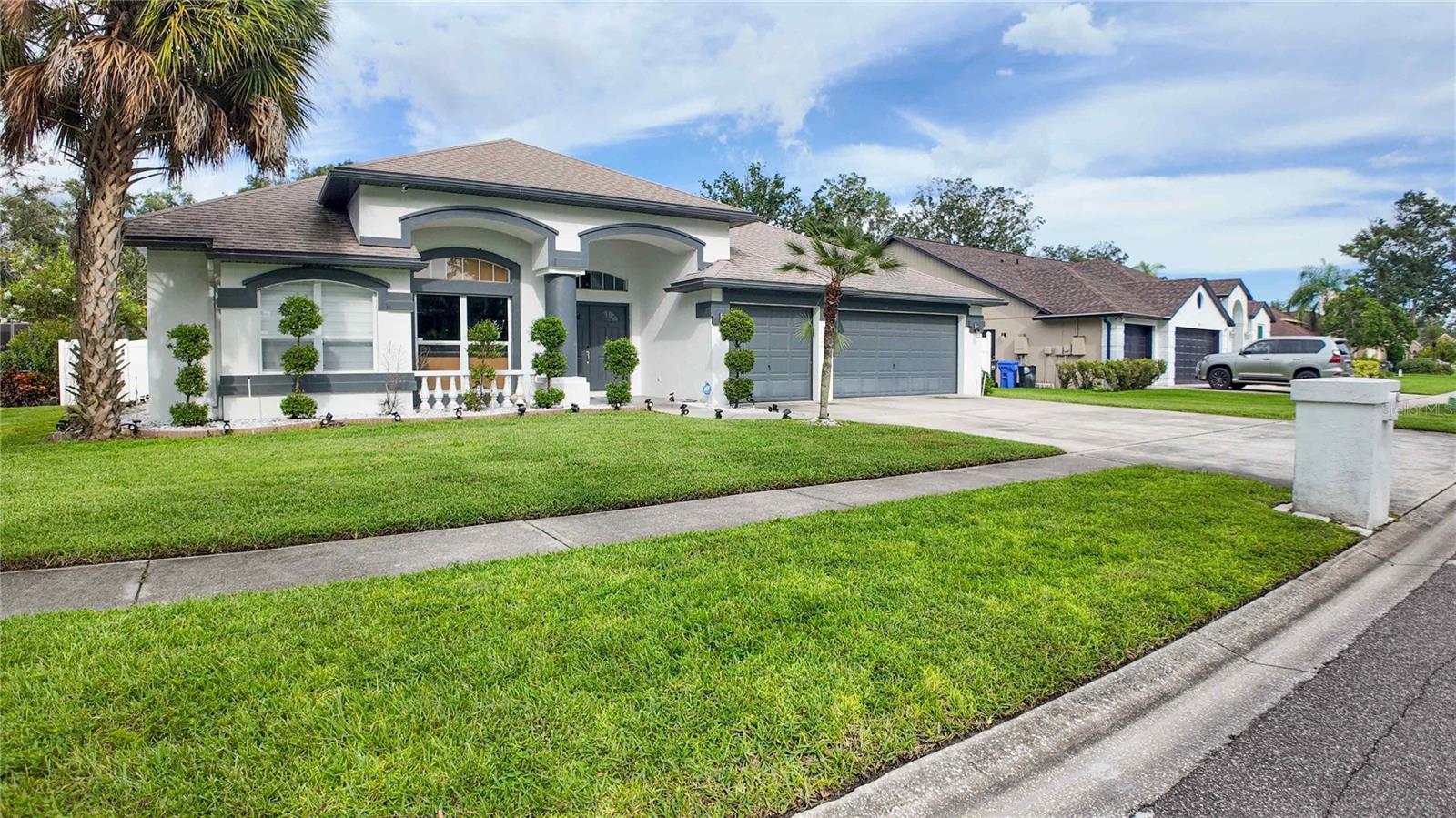 Photo of 3926 NORTHRIDGE DRIVE VALRICO FL 33596
