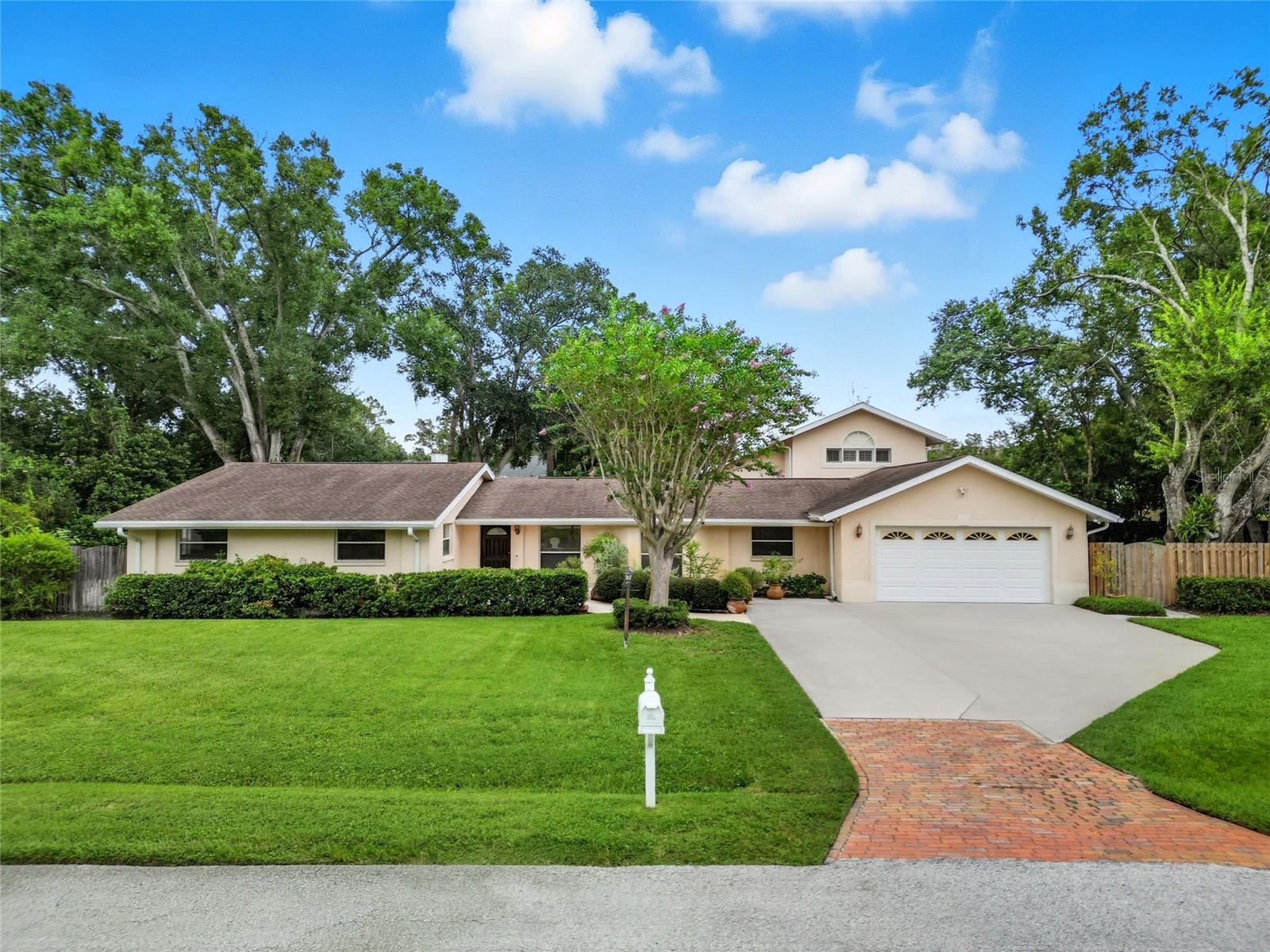 Photo of 15507 N HIMES AVENUE TAMPA FL 33618