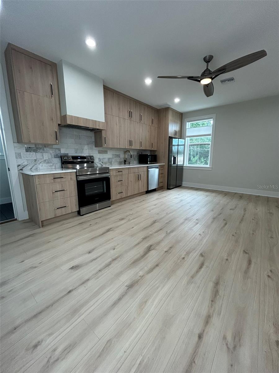 Photo of 468 44TH AVENUE #1/2 ST PETERSBURG FL 33703