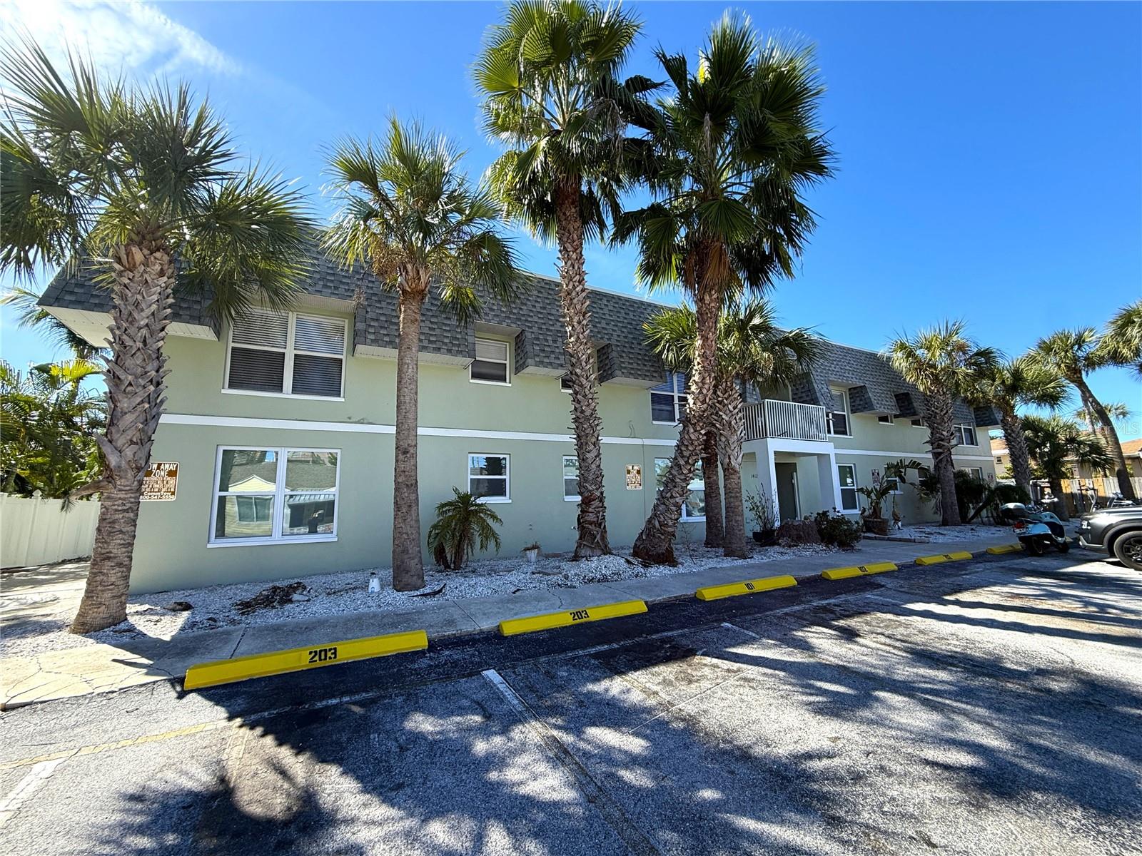 Photo of 14120 PALM STREET #104 MADEIRA BEACH FL 33708