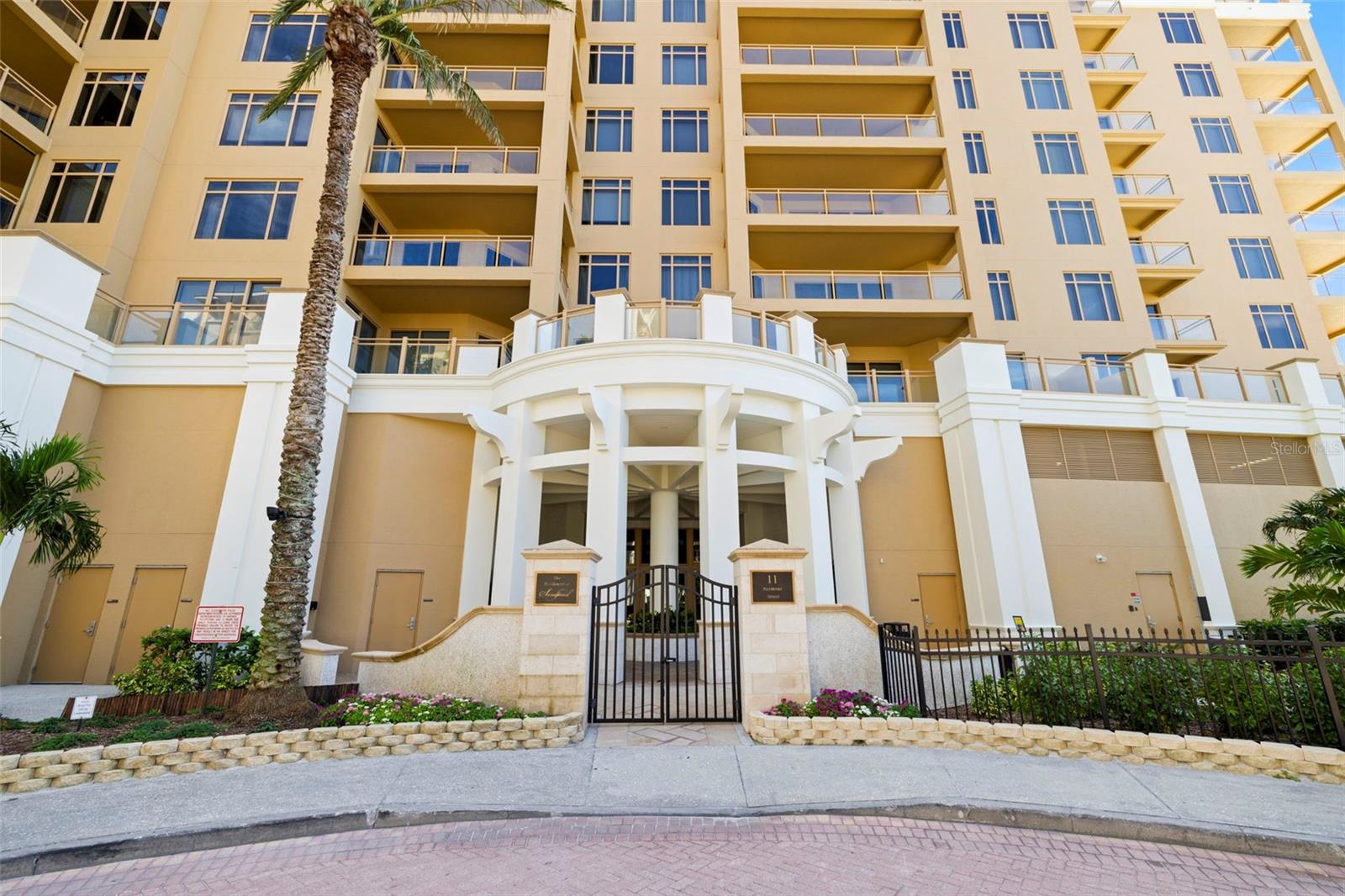 Photo of 11 BAYMONT STREET #909 CLEARWATER BEACH FL 33767
