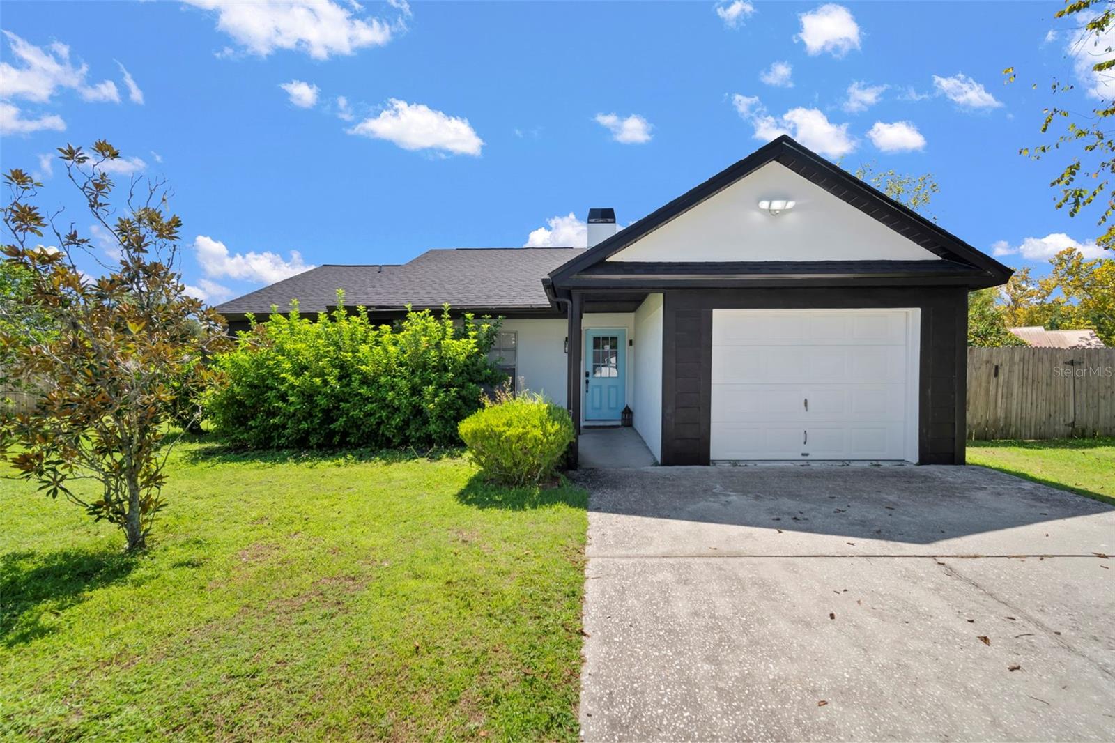 Photo of 4613 N COUNTRY HILLS COURT PLANT CITY FL 33566